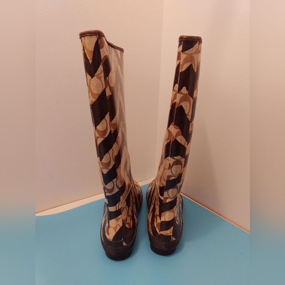 Coach pammie zebra print rain boots. Sz 10. Rubber boots - Picture 8 of 10